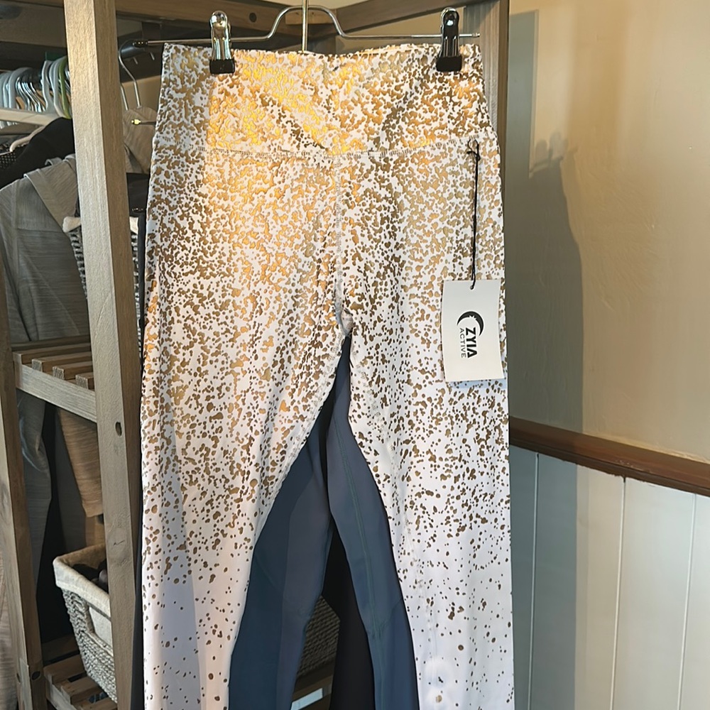 NWT ZYIA White Stay Gold Legging